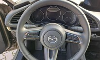 Mazda 3, Centre - Line