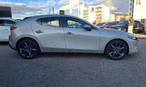 Mazda 3, Centre-line