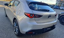 Mazda 3, Centre-line