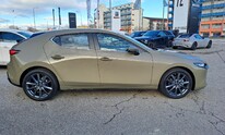 Mazda 3, Centre Line