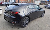 Mazda 3, Centre -Line