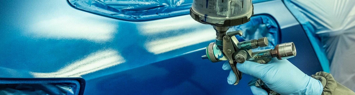 Oprava po nehodě: Lakýrnické a karosářské práce