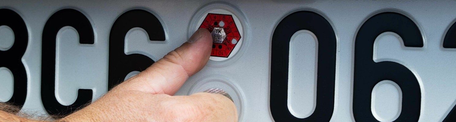 Zajištění emise a STK